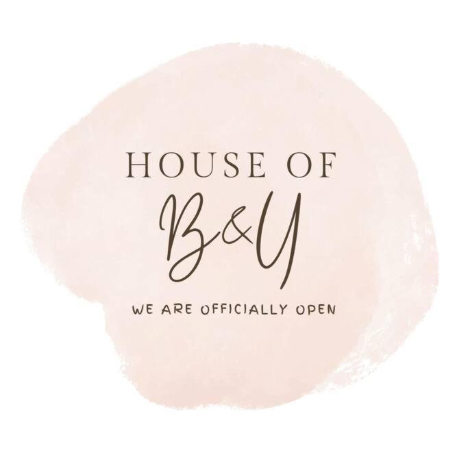 House Of B&Y At 101 Newport Across Naia T3 Lägenhet Manila Exteriör bild
